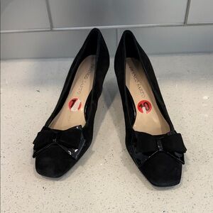 Franco Sarto Black Suede Pumps with Patent Bow size 10